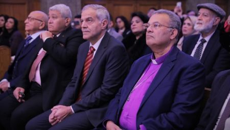 رئيس الطائفة الإنجيلية يشارك في احتفال عيد الميلاد بكنيسة مصر الجديدة