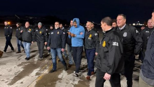 مسئول كبير: واشنطن تدرس رفع العقوبات عن فنزويلا قريبًا لتسهيل بيع النفط