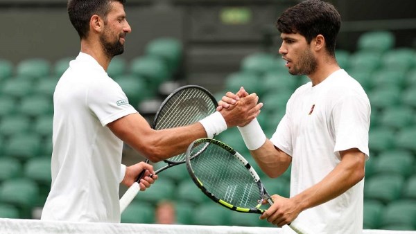 ألكاراز يواجه ديوكوفيتش في ديربي الحلم بنهائي بطولة أستراليا المفتوحة للتنس