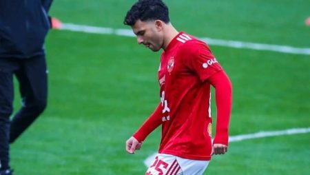 سيف زاهر يتغني بأداء زيزو: المتألق