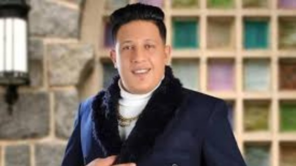 حمو بيكا : مراتي بتغير عليا .. ولما بتزعل بصالحها بالذهب