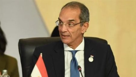 وزير الاتصالات: مبادرة الرواد الرقميون خطوة إستراتيجية لتأهيل الشباب لسوق العمل التكنولوجي