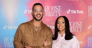 زوج كريستي سكوت ديزموند يكسر الصمت بشأن طلب الطلاق: “اتخذت خيارات لست فخوراً بها”