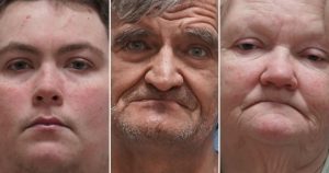 العثور على أكثر من دزينة من الكلاب ميتة في كومة في الفناء الخلفي، والعثور على آخرين أحياء في منزل ألاباما: شريف