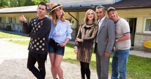 نجم فيلم “Schitt’s Creek” دان ليفي يخرج عن صمته بشأن وفاة كاثرين أوهارا عن عمر يناهز 71 عامًا