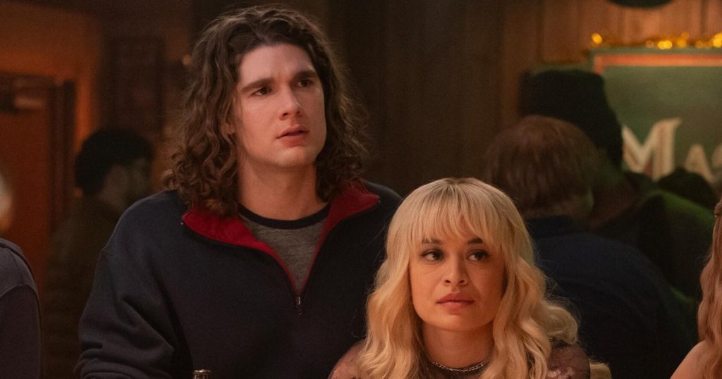 نجما فيلم “Tell Me Lies” سبنسر هاوس وسونيا مينا يكسران الصمت بشأن مفاجأتهما الرومانسية خارج الشاشة (حصريًا)