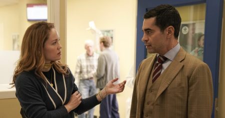 يكشف رامون رودريغيز من ترينت ما إذا كانت هناك خطط لانضمام سارة لينتون إلى العرض من الكتب (حصريًا)