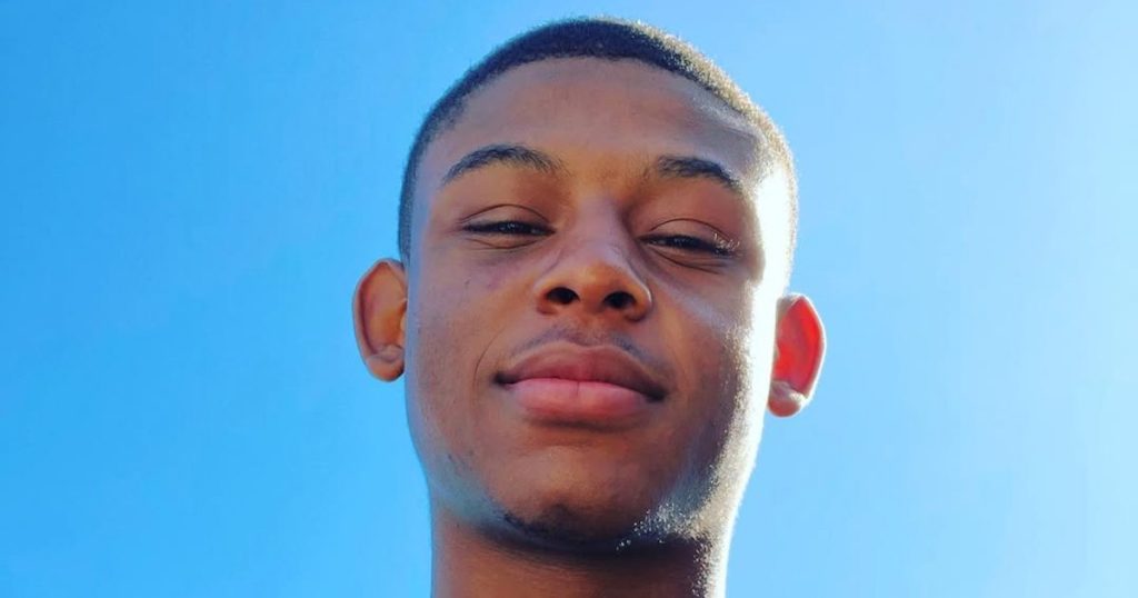 مقاتل UFC كاميرون سموثرمان يخرج عن صمته بعد انهياره أثناء وزنه في لحظة مخيفة قبل القتال