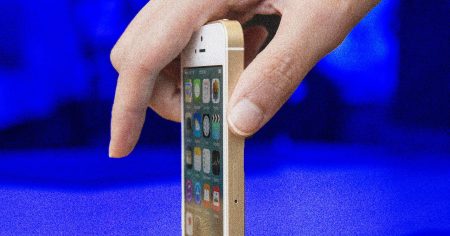 تقوم Apple بتصحيح الإصدارات القديمة من نظام التشغيل iOS للحفاظ على تشغيل iMessage وFaceTime