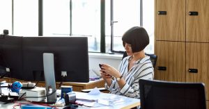 علماء الأعصاب يفكون رموز المماطلة: آلية الدماغ تشرح لماذا يترك الناس مهام معينة لوقت لاحق