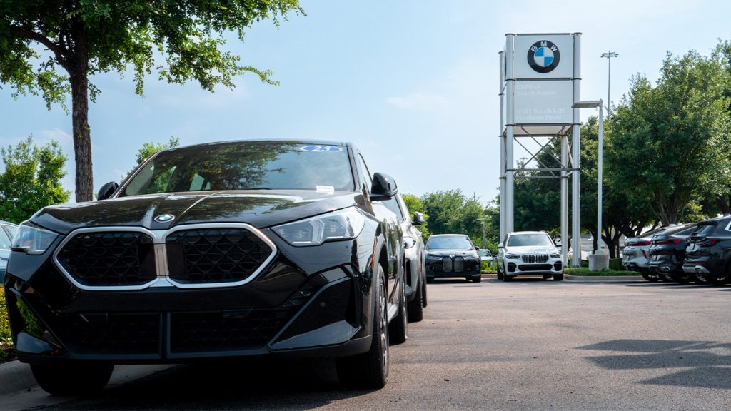 تستدعي شركة BMW 90.000 سيارة بسبب مخاوف تتعلق بالسلامة من مخاطر حريق المحرك