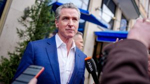 يوسع جافين نيوسوم خطة تخفيف الرهن العقاري في كاليفورنيا