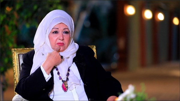 أجيد اللغة العربية الفصحى .. عفاف شعيب: بحب المسرح.. وله رونق خاص وجمال وحضور