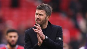 مانشستر يونايتد يحدد مساران بشأن مصير مايكل كاريك