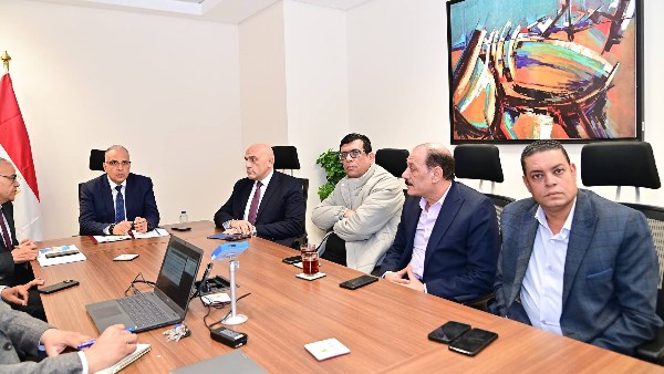 بخبرات ألمانية وأيدٍ مصرية.. كيف تنهي “منظومة المياه 2.0” أزمة صناديق التروس بمحطات الرفع؟