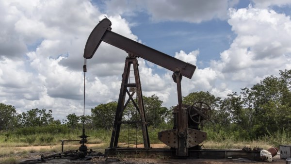 هنجاريا تعلق تصدير الديزل لأوكرانيا