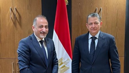 العكلوك يؤكد تقدير بلاده للدور التاريخي للقاهرة في دعم القضية الفلسطينية