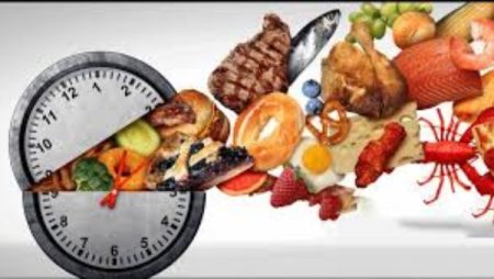 متى يتحول الصيام إلى خطر صحي؟.. الإغماء والتشنجات وهبوط السكر و الضغط يستدعي الإفطار فورا