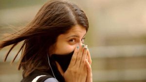 لتجنب المخاطر الصحية.. هؤلاء ممنوعون من الخروج أثناء العاصفة الترابية