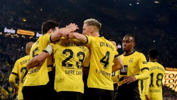 دورتموند يكتسح ماينز برباعية ويواصل مطاردة بايرن ميونخ في الدوري الألماني