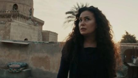 تختار العيش مع الموتى.. هند صبري تتصدر تريند X بمسلسل مناعة