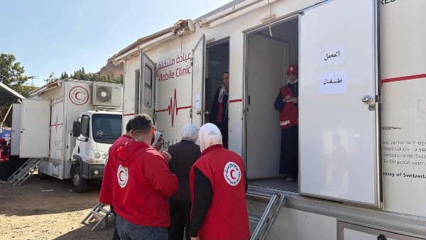 أطباء وسلال غذاء.. كيف تحرك الهلال الأحمر لإنقاذ قرى المنوفية من تداعيات الفيضان؟