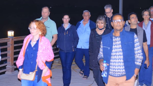 بني سويف: 20 سائحاً ألمانياً يزورون ممشى الكورنيش خلال رحلة نيلية