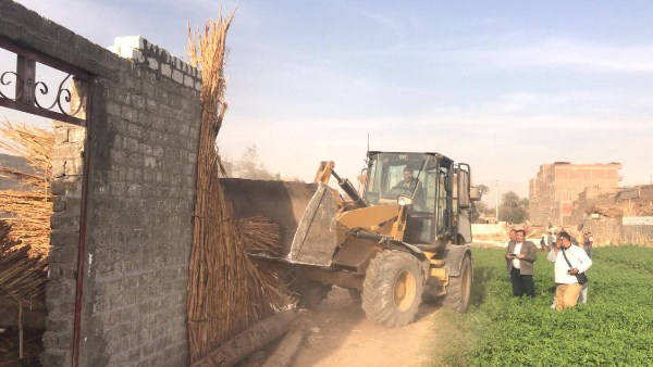 محافظ أسيوط: إزالة 20 تعديا على أراضي الدولة والزراعة بقري 6 مراكز