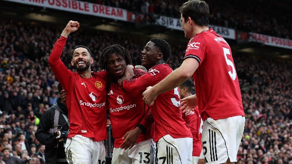 مانشستر يونايتد يفوز 3-2 على فولهام في الدوري الإنجليزي