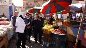 قرارات فورية من محافظ مطروح الجديد بخصوص الباعة الجائلين وسوق الخضروات