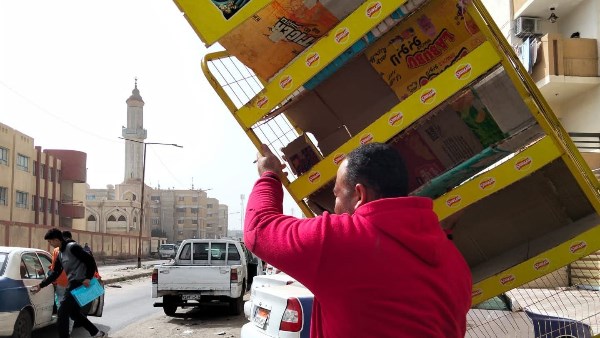 مش هسمح بأشغال.. رئيس مناخ بورسعيد تواصل تنفيذ خطة إعادة الانضباط بالشارع | شاهد