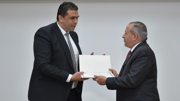 محافظ بورسعيد يُكرّم أبطال فريق الهوكي بنادي بورفؤاد الرياضي لحصولهم على كأس أفريقيا |صور محافظ بورسعيد يُكرّم أبطال فريق الهوكي بنادي بورفؤاد الرياضي لحصولهم على كأس أفريقيا |صور