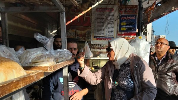حملات رقابية دورية بمناخ بورسعيد لضبط المنشآت الغذائية والأسواق.. شاهد