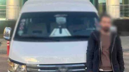 القبض على سائق ميكروباص سب وضرب مواطنا بالجيزة