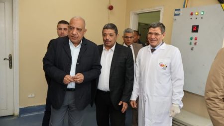 في زيارة ميدانية.. وزير الكهرباء يتفقد هيئة الطاقة الذرية بأنشاص