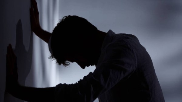 أم تحجر على ابنها بمدينة نصر.. تقرير طبي يؤكد إصابته بالفصام وعدم قدرته على إدارة أمواله