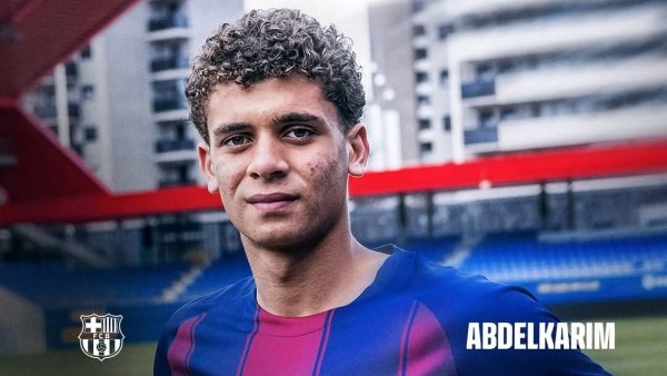 رسميًا.. برشلونة يعلن تعاقده مع حمزة عبد الكريم لاعب الأهلي