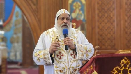 الأنبا ميخائيل يترأس القداس الشهري لشعب إيبارشية حلوان والمعصرة