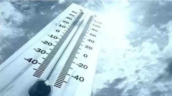 نشاط للرياح وأمطار على السواحل.. الأرصاد تعلن تفاصيل الظواهر الجوية ليوم الجمعة