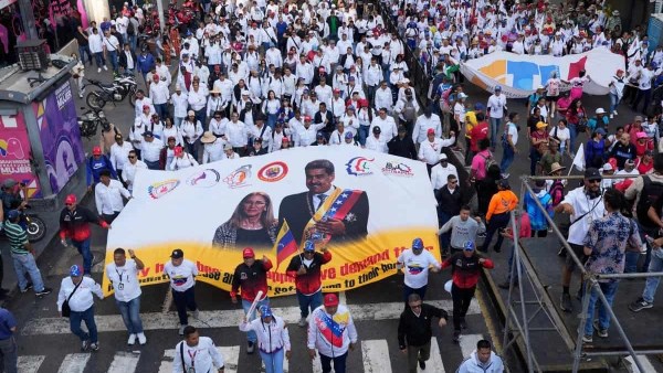 مسيرة حاشدة في فنزويلا للمطالبة بالإفراج عن نيكولاس مادورو
