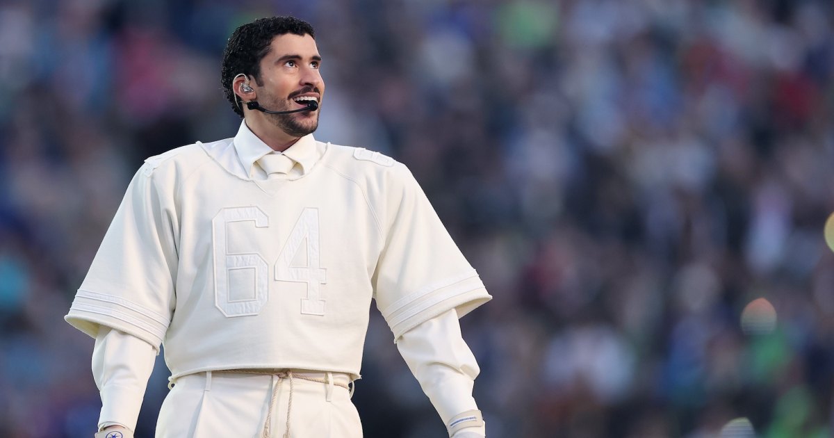 رمزية Bad Bunny Super Bowl GettyImages-2260606461