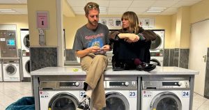 حفلات زفاف المشاهير لعام 2026: مايا هوك والمزيد من النجوم الذين عقدوا قرانهم هذا العام