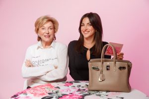 أنا أكره صديقة أخي – هل أخبره؟