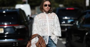 أنا دائمًا ساخن – لذلك أقوم بتبديل الملابس المحبوكة الثقيلة لهذه البلوزات الربيعية الـ 15 الرائعة