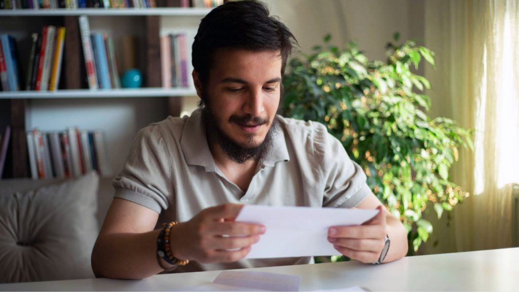 تعد المبالغ المستردة من الضرائب أكبر بنسبة تزيد عن 10٪ في المتوسط حتى الآن في موسم تقديم الضرائب هذا