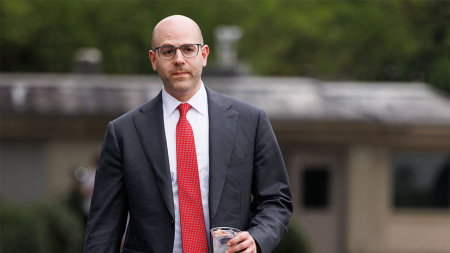 يدعو ميران من بنك الاحتياطي الفيدرالي إلى خفض أسعار الفائدة بأكثر من نقطة واحدة لتعزيز الاقتصاد