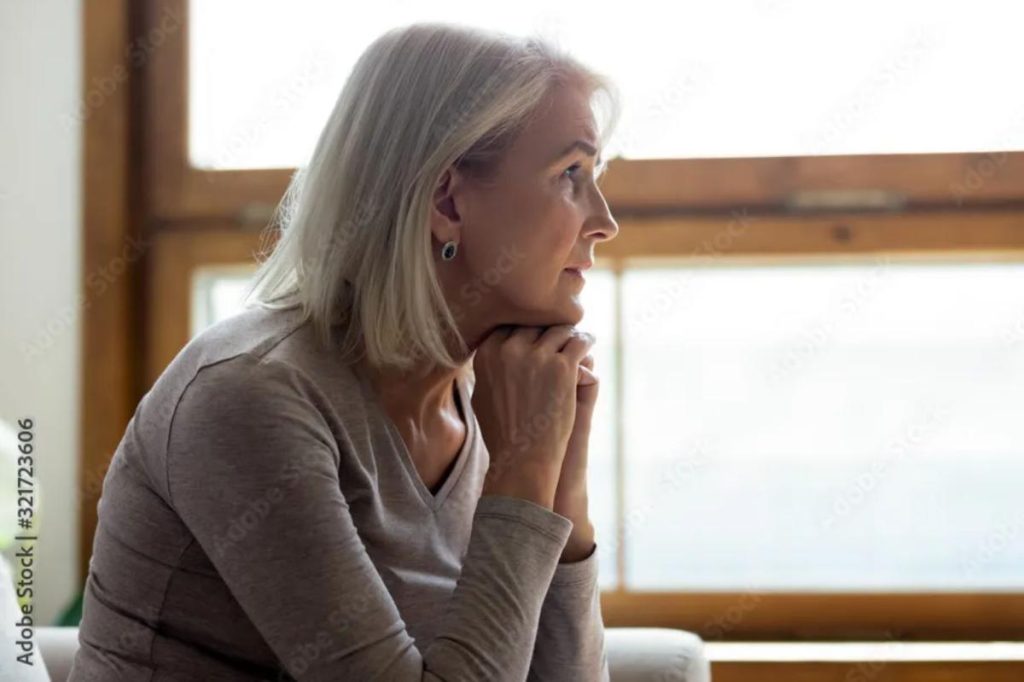 هل يجب أن أخبر أطفالي بأسرار والدهم بعد وفاته؟