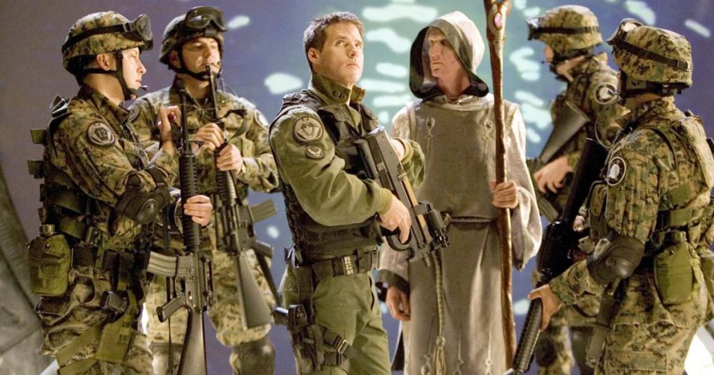 أضافت Netflix للتو جميع الحلقات الـ 213 لبرنامج الخيال العلمي الكلاسيكي في التسعينيات