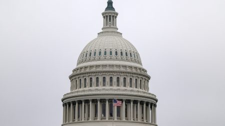 تخسر الحكومة الفيدرالية حوالي تريليون دولار سنويًا بسبب الاحتيال: هايوود تالكوف