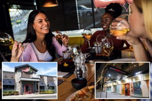 يتم تعليم روث كريس من قبل تشيليز في نزاع فيروسي حول قواعد اللباس عبر الإنترنت